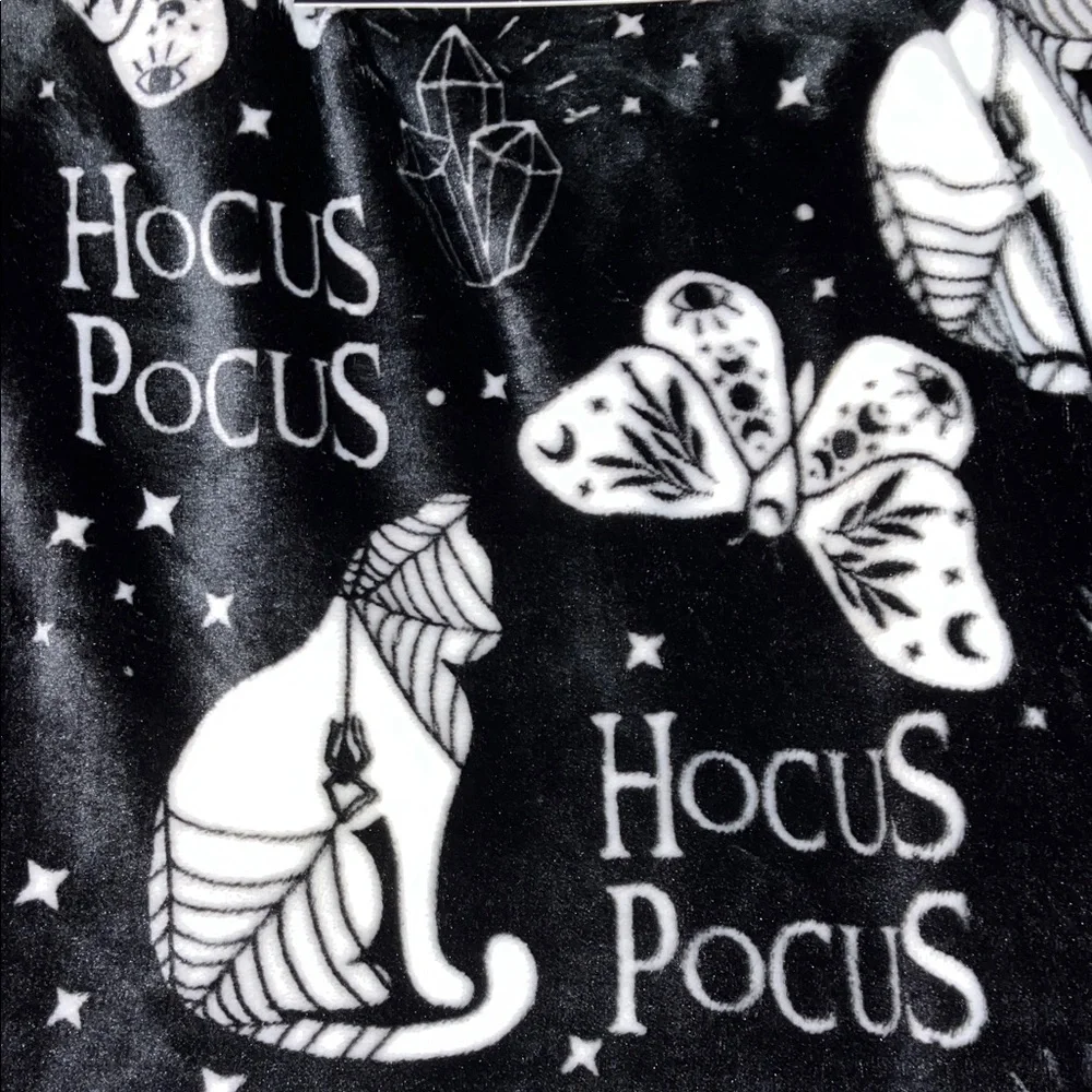 Witchy Halloween throw blanket *FIRM PRICE*